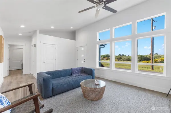 1201 E Ocean Shores Blvd, Ocean Shores, WA 98569