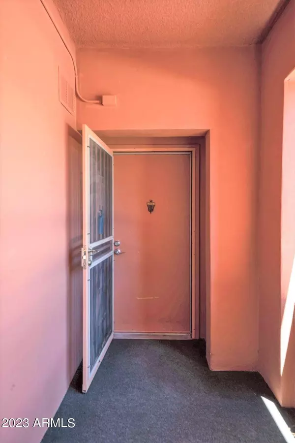 12212 N PARADISE VILLAGE Parkway S #211, Phoenix, AZ 85032