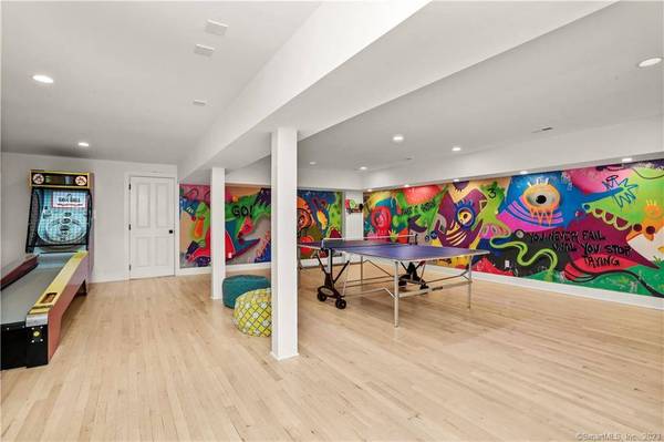 805 Cedar Road, Fairfield, CT 06890