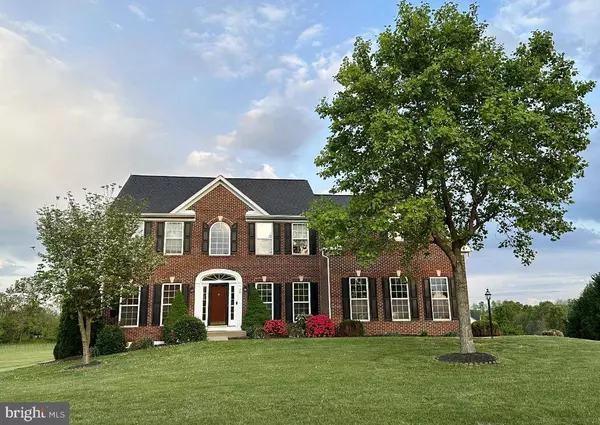 26 EQUESTRIAN CIR, Shenandoah Junction, WV 25442