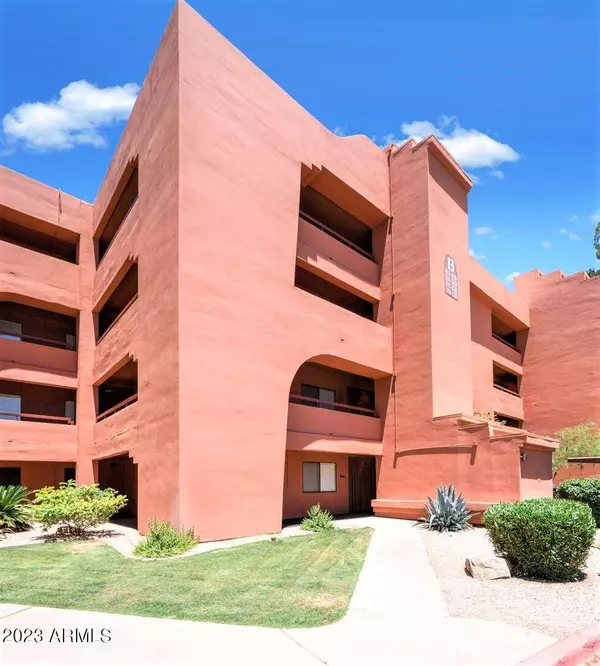 12212 N PARADISE VILLAGE Parkway S #211, Phoenix, AZ 85032