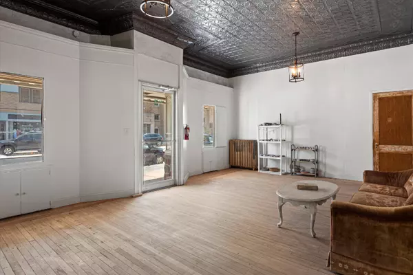 914 Milwaukee Ave, South Milwaukee, WI 53172