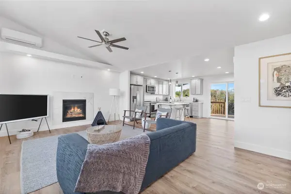 1201 E Ocean Shores Blvd, Ocean Shores, WA 98569