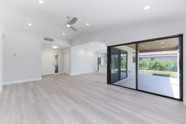 4302 Sugar Pine DR, Boca Raton, FL 33487