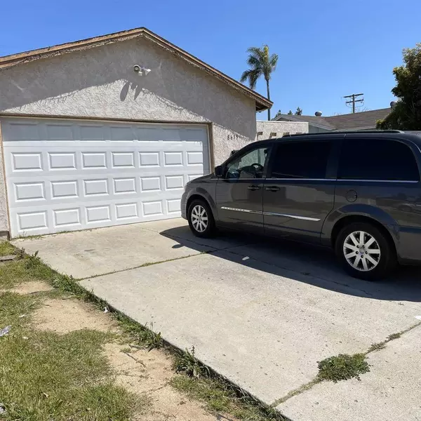 8615 Ian WAY, Santee, CA 92071