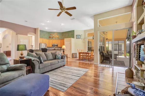 1942 WILLOW WOOD DR, Kissimmee, FL 34746