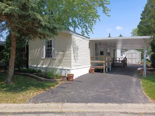 66 Boren Avenue, Wauconda, IL 60084