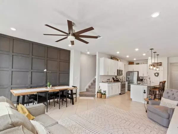 2377 Post ST, Palm Springs, FL 33406