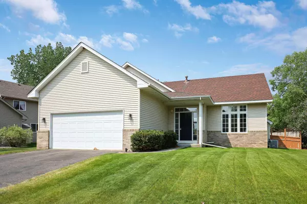 1556 Windsor DR S, Shakopee, MN 55379