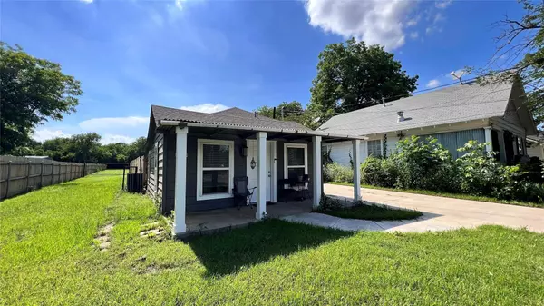 409 Waynell Street, White Settlement, TX 76108