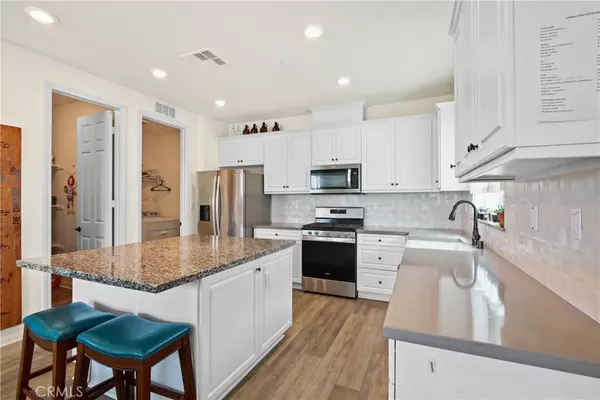 34563 Meadowside LN, Winchester, CA 92596