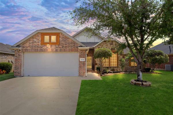 5840 Somerton Drive, Grand Prairie, TX 75052