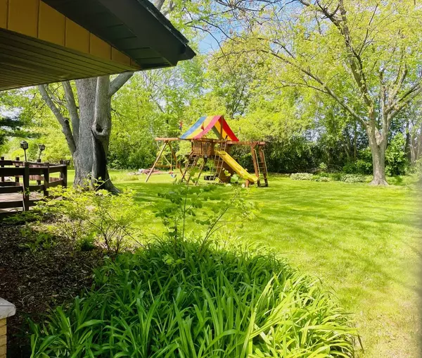 2742 E Bonnie Brook Lane, Waukegan, IL 60087