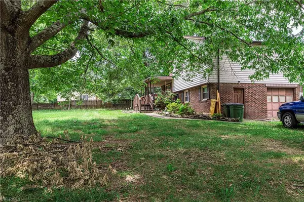 2884 Hickory Tree RD, Winston Salem, NC 27127