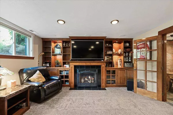 2610 E View Ln, Colbert, WA 99005