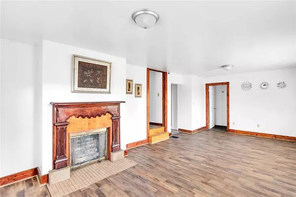 1002 East St, Tarentum, PA 15084