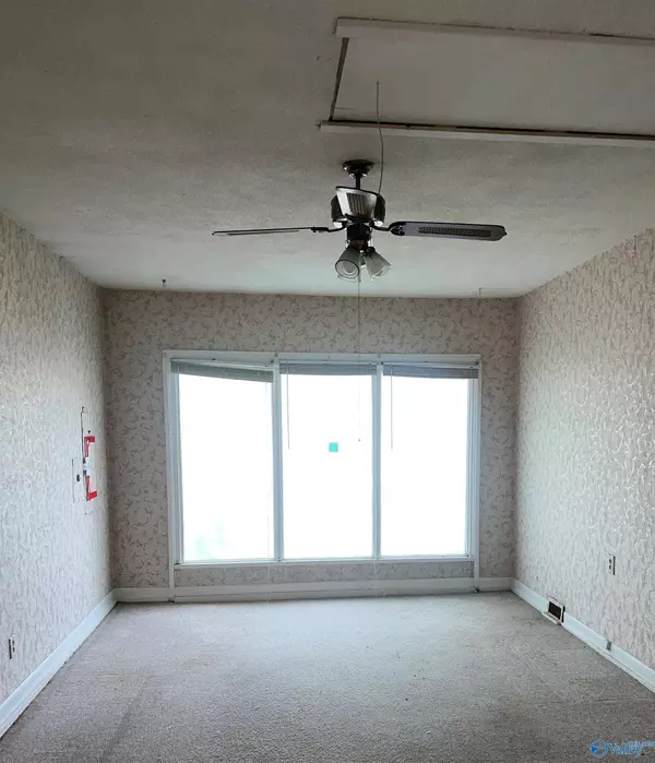 2305 Clearview Place, Decatur, AL 35601