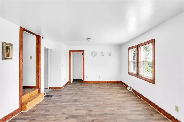 1002 East St, Tarentum, PA 15084