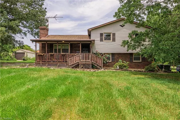 2884 Hickory Tree RD, Winston Salem, NC 27127