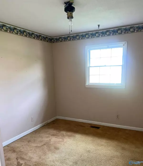 2305 Clearview Place, Decatur, AL 35601