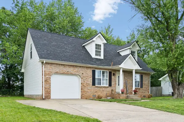 1172 Kendall Dr, Clarksville, TN 37042