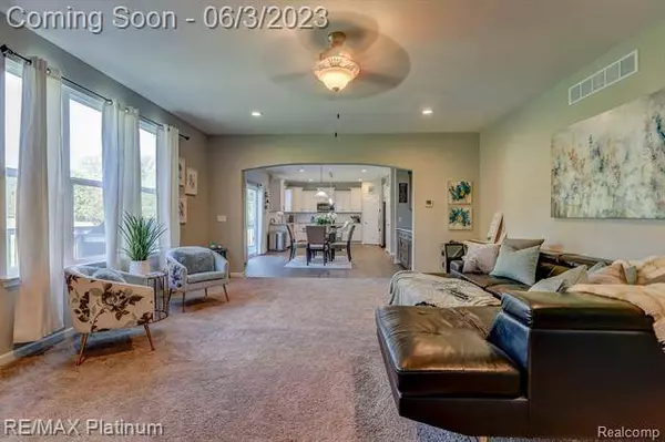 13052 MONINGTON Court, Fenton, MI 48430