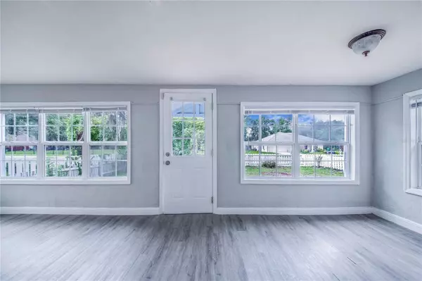 2007 BATES AVE, Eustis, FL 32726