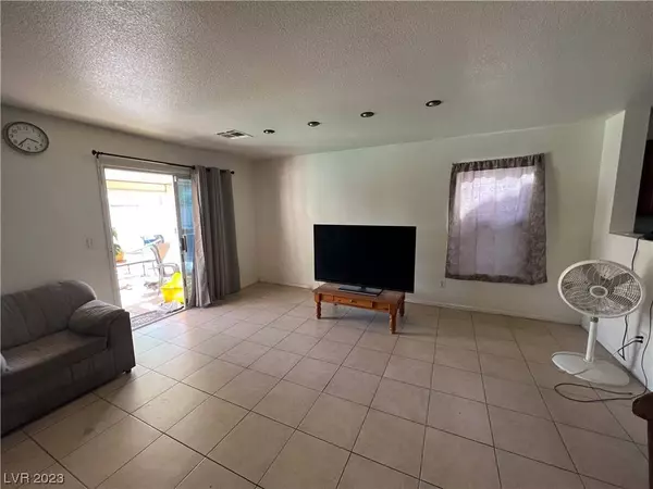 317 Foxvale Avenue, North Las Vegas, NV 89032