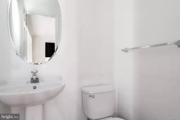 6944 VILLAGE STREAM PL, Gainesville, VA 20155