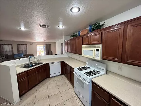 317 Foxvale Avenue, North Las Vegas, NV 89032