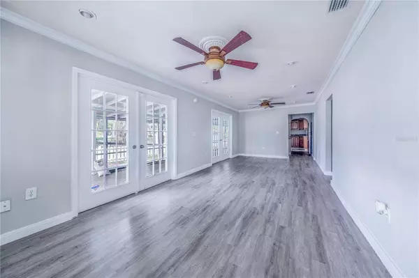 2007 BATES AVE, Eustis, FL 32726