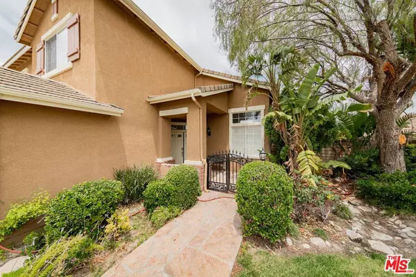 19699 May Way, Canyon Country, CA 91351