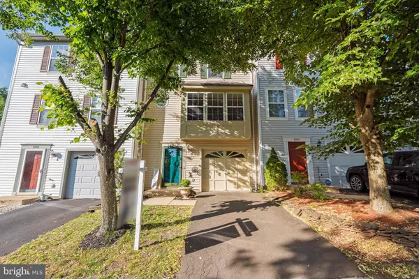 6944 VILLAGE STREAM PL, Gainesville, VA 20155