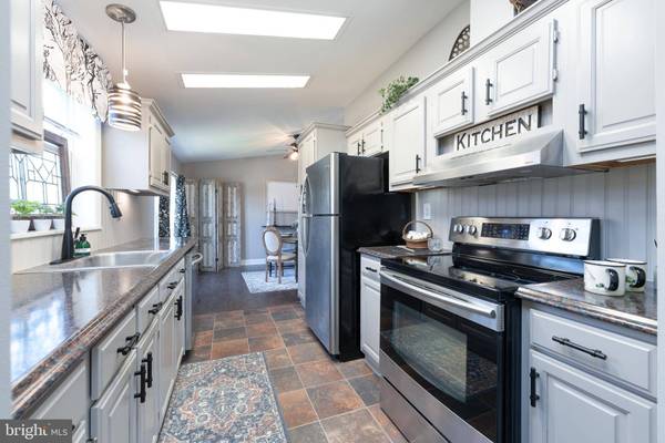 261 COUNTRYSIDE CIR, New Hope, PA 18938