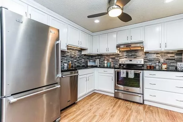 8 9th St #209, Medford, MA 02155