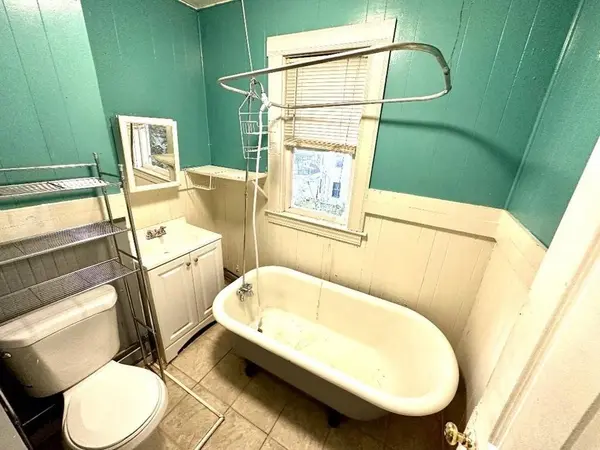 326-330 Elm St, Fitchburg, MA 01420