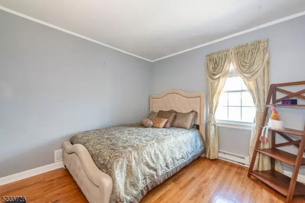 459 Mount Prospect Ave, Clifton City, NJ 07012