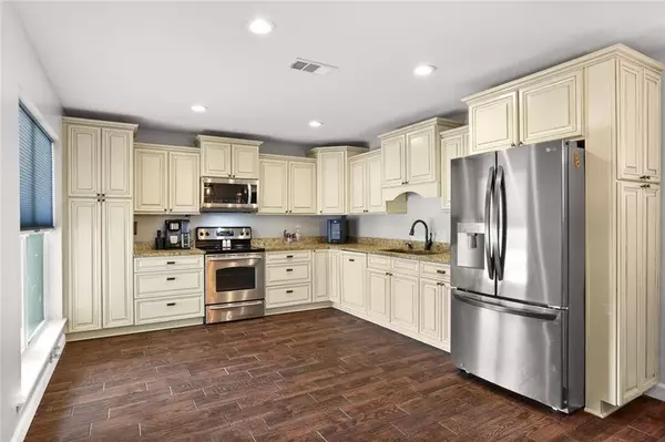 217 ST. NICHOLAS ST, Luling, LA 70070