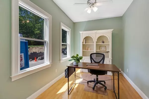 33 Goss Ave, Melrose, MA 02176