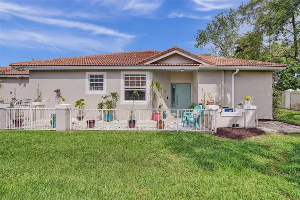 2410 Aragon Blvd #3, Sunrise, FL 33322