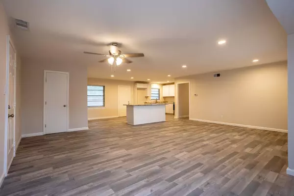 411 Bella Drive, Garland, TX 75040