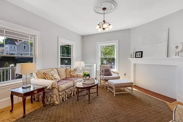 33 Goss Ave, Melrose, MA 02176