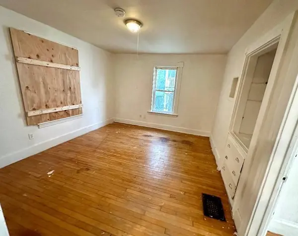 326-330 Elm St, Fitchburg, MA 01420