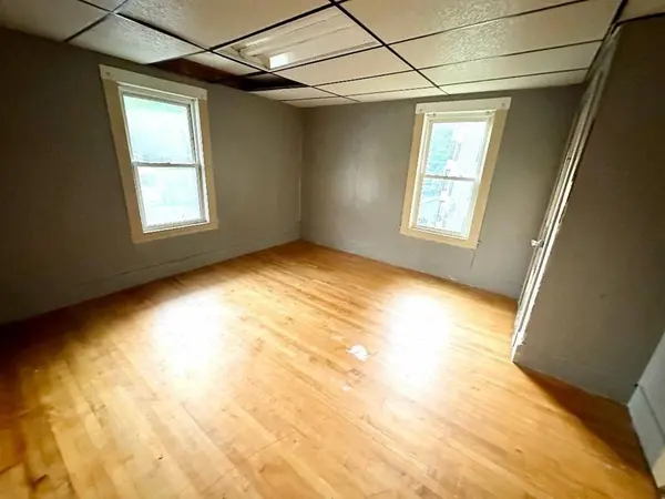 326-330 Elm St, Fitchburg, MA 01420