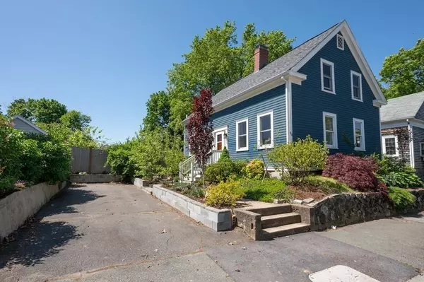 44 Federal St, Beverly, MA 01915