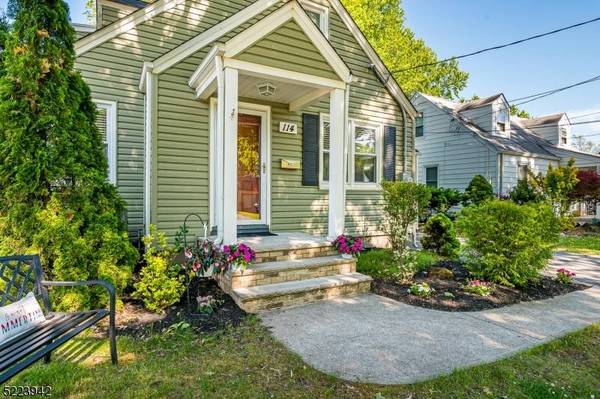 114 Spear St, Metuchen Boro, NJ 08840