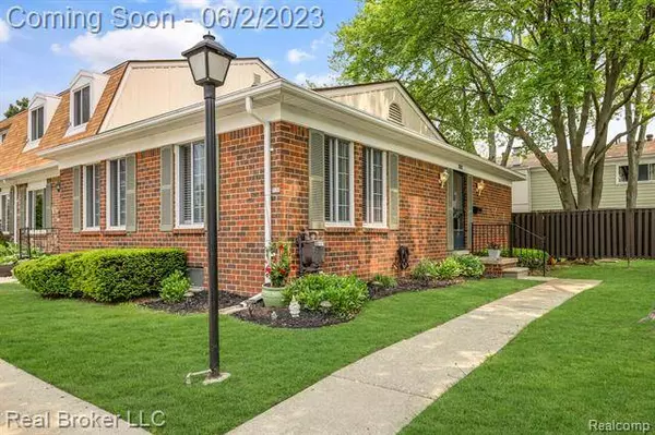 1830 WICKHAM Street, Royal Oak, MI 48073