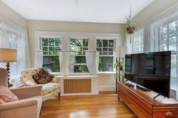 24 Maurice St, Malden, MA 02148