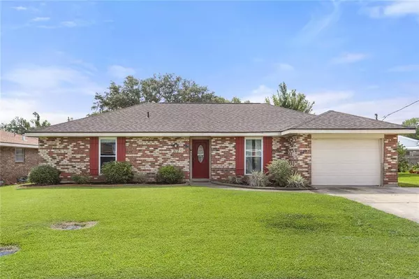 217 ST. NICHOLAS ST, Luling, LA 70070