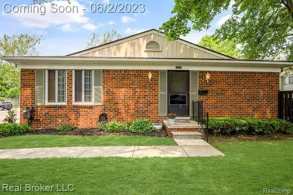 1830 WICKHAM Street, Royal Oak, MI 48073